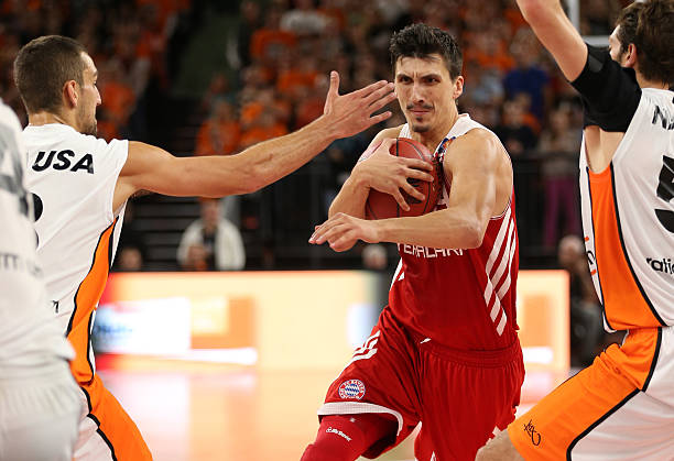 不仅是对团 不仅是对团